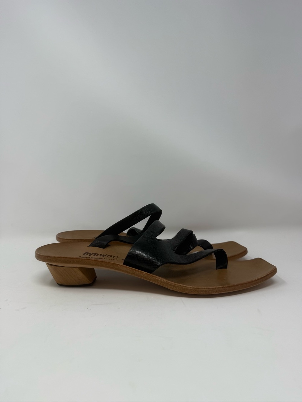 CYDWOQ Cydney Mandel Cupertino Black Kitten Heel Sandals Sz US 10